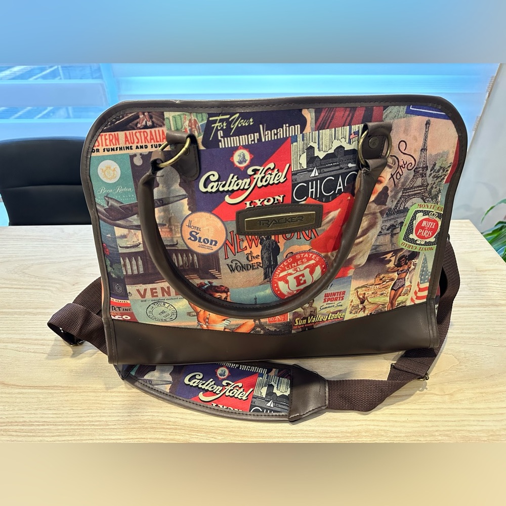 TRACKER travel bag